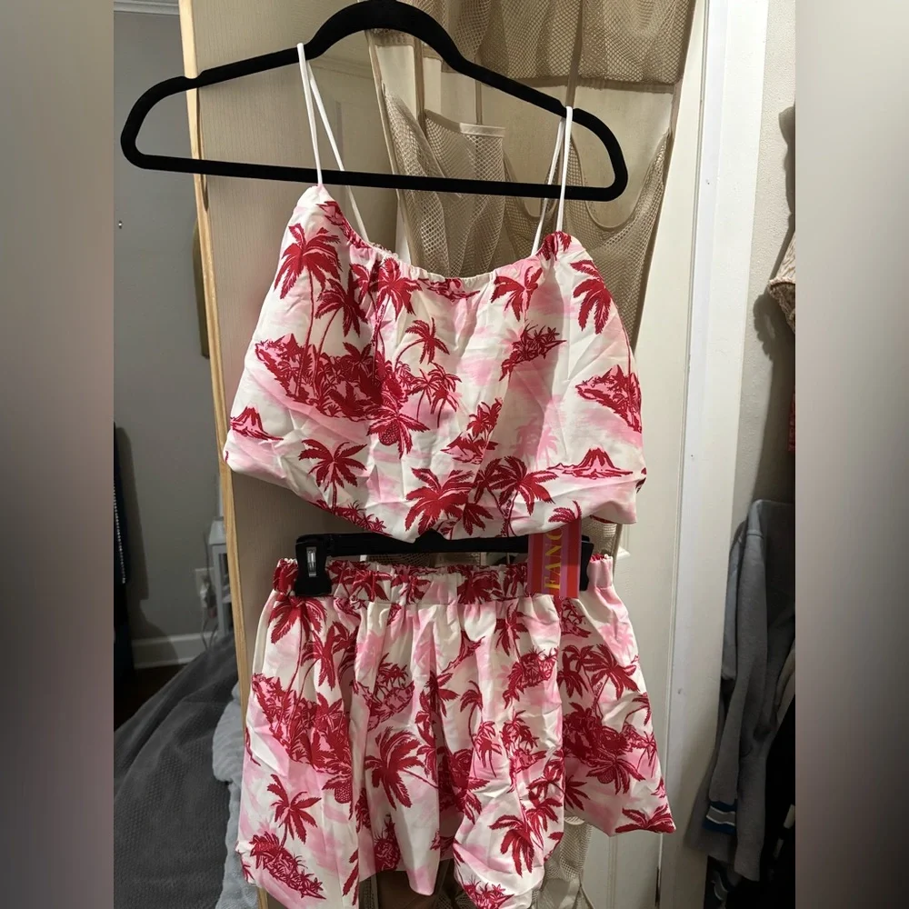 Brand new never worn! Fancy D Boutique!!! Tropical Print Women's Two-Piece Set - Picture 1 of 4